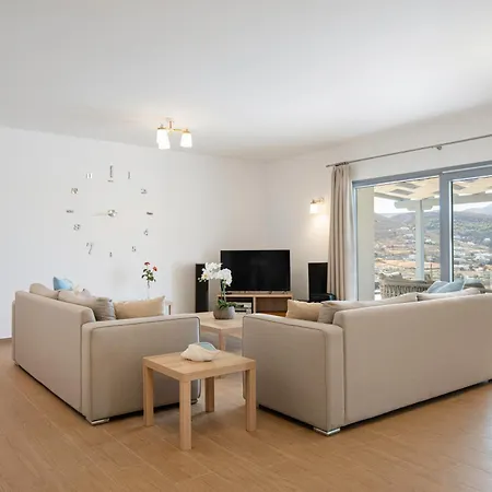Jessy 150m² With Full Privacy Villa Parikia (Paros)