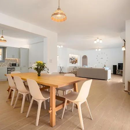 Jessy 150m² With Full Privacy Πάρος